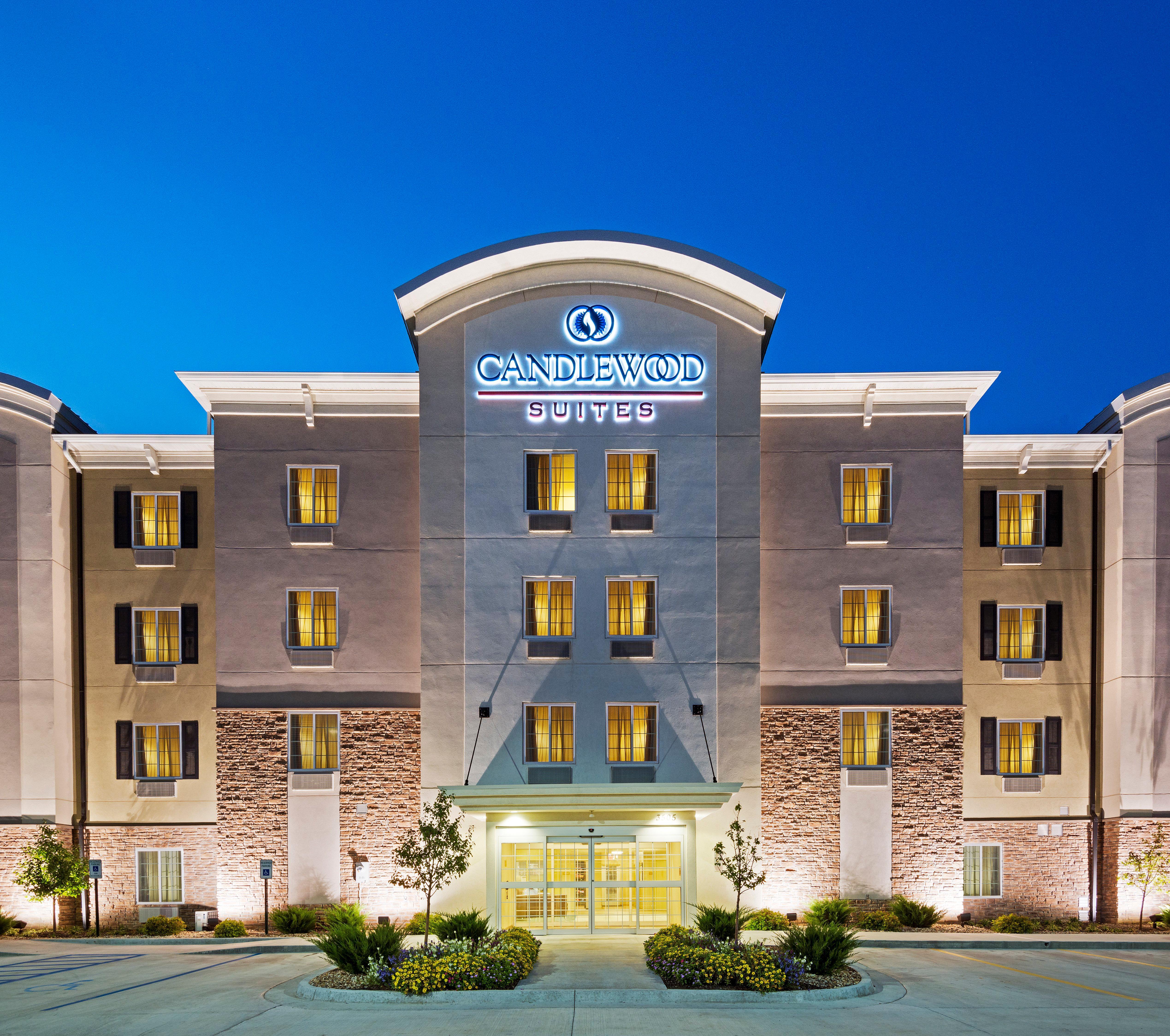 Candlewood Suites West Edmonton - Mall Area By Ihg Dış mekan fotoğraf