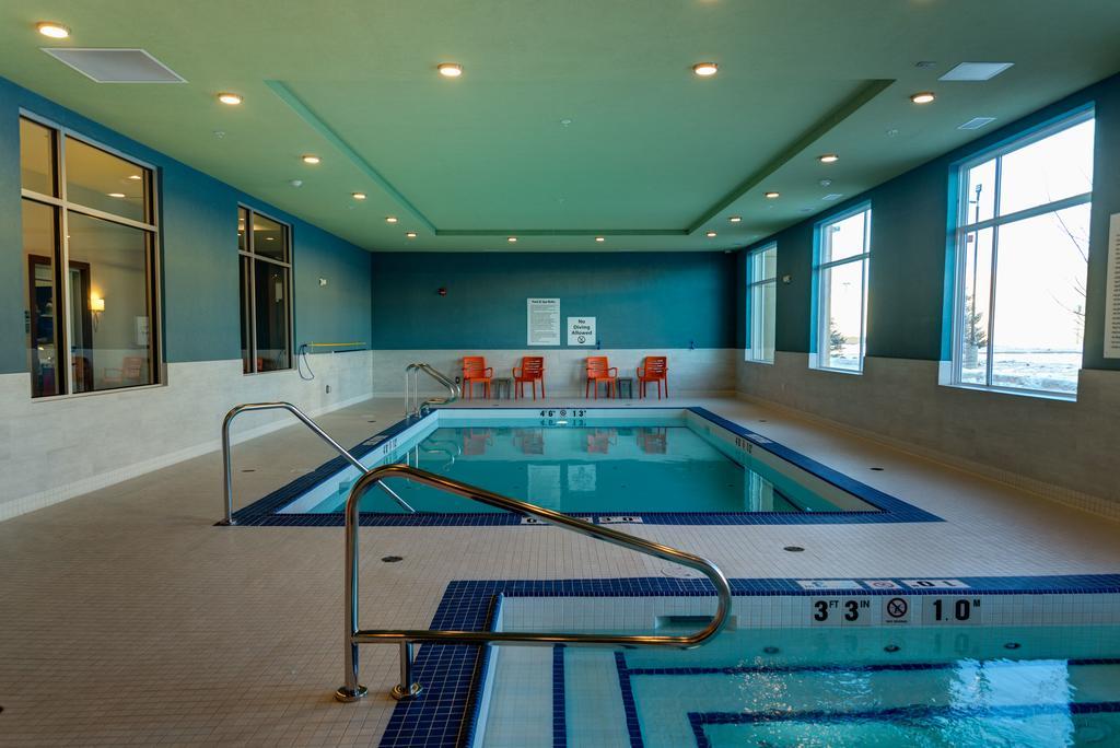 Candlewood Suites West Edmonton - Mall Area By Ihg Dış mekan fotoğraf