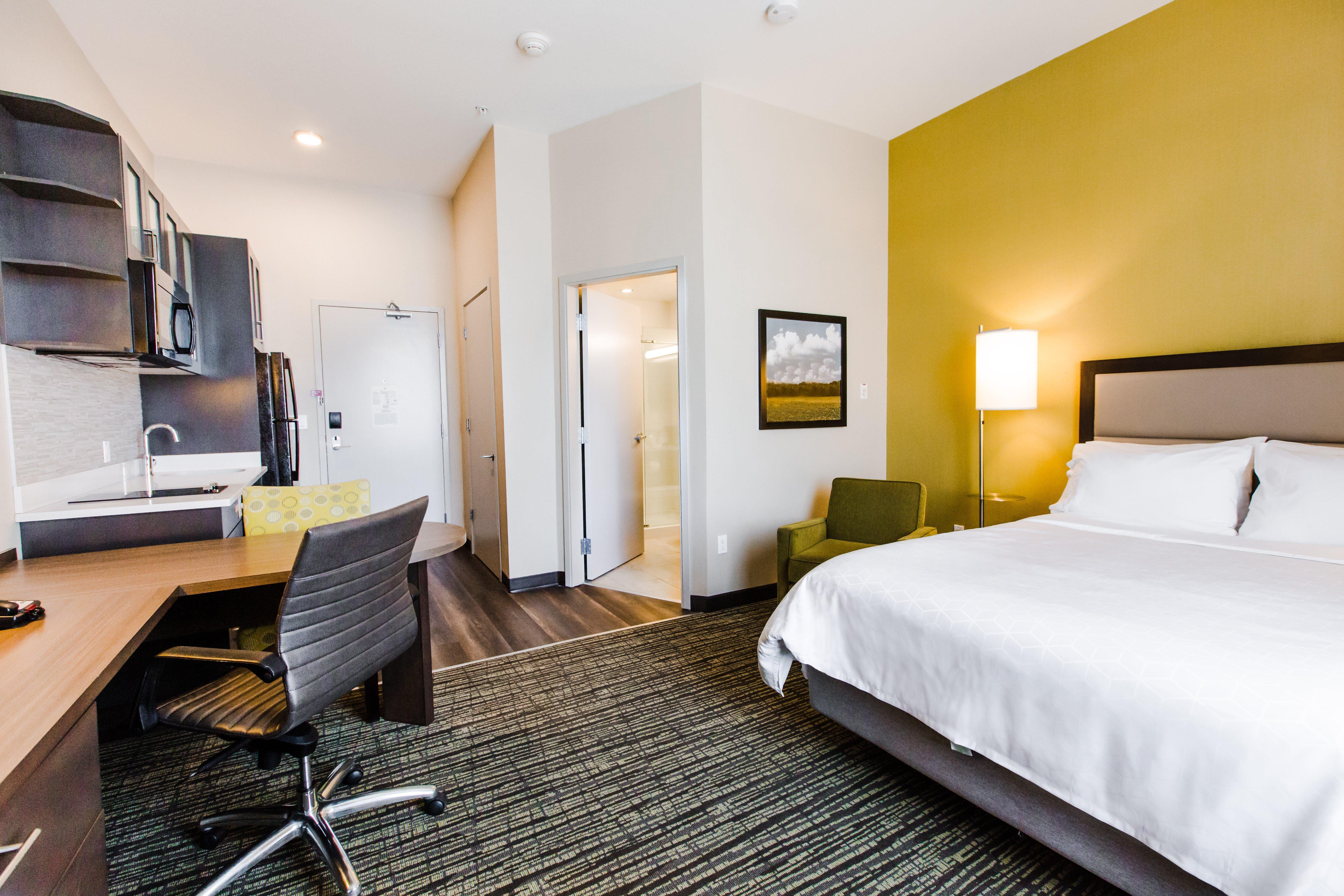 Candlewood Suites West Edmonton - Mall Area By Ihg Dış mekan fotoğraf