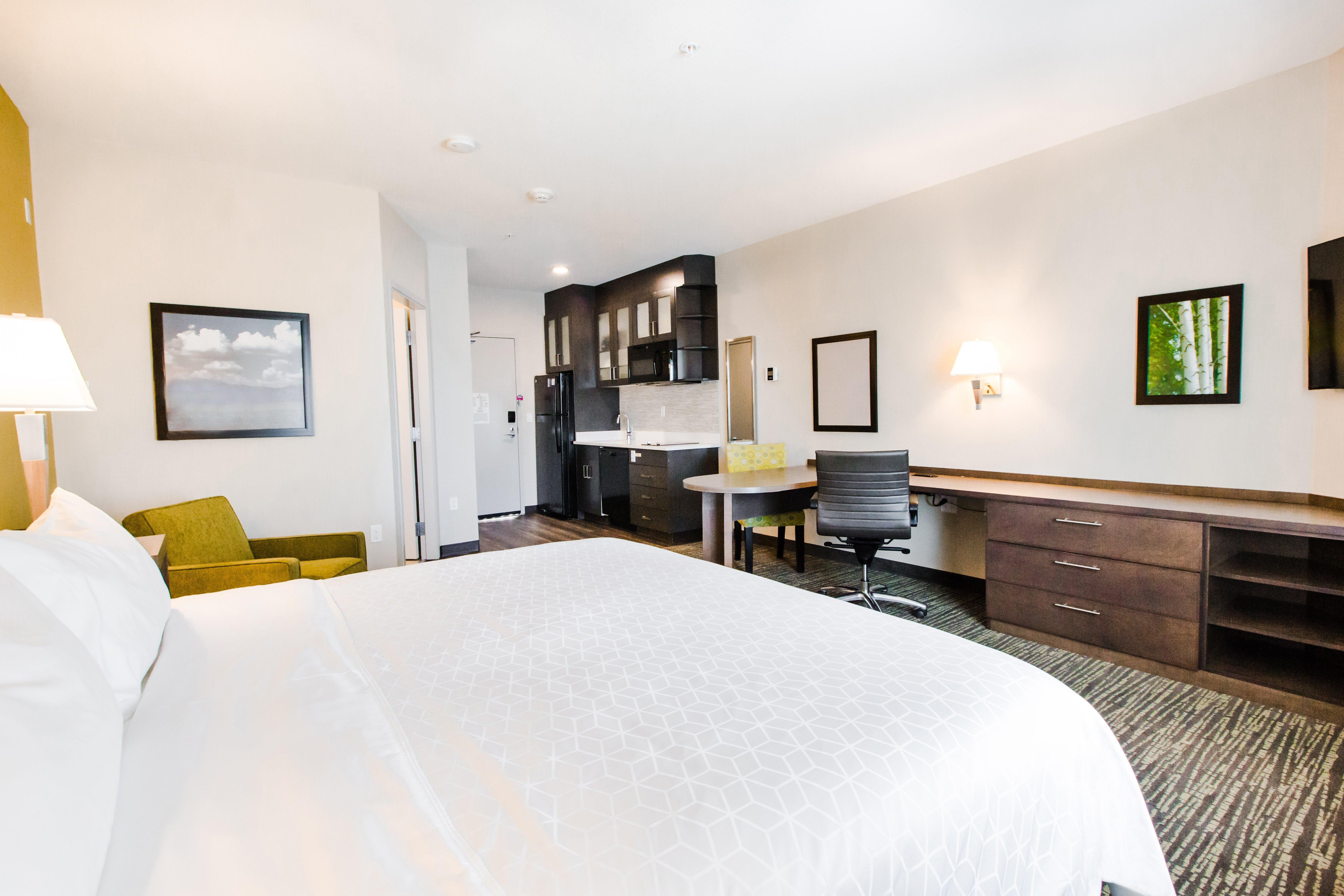 Candlewood Suites West Edmonton - Mall Area By Ihg Dış mekan fotoğraf